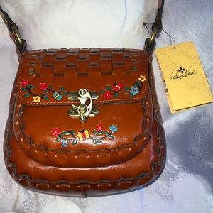NEED GONE:NWT Patricia Nash Italian Leather Hand-Painted Off-Shoulder Purse